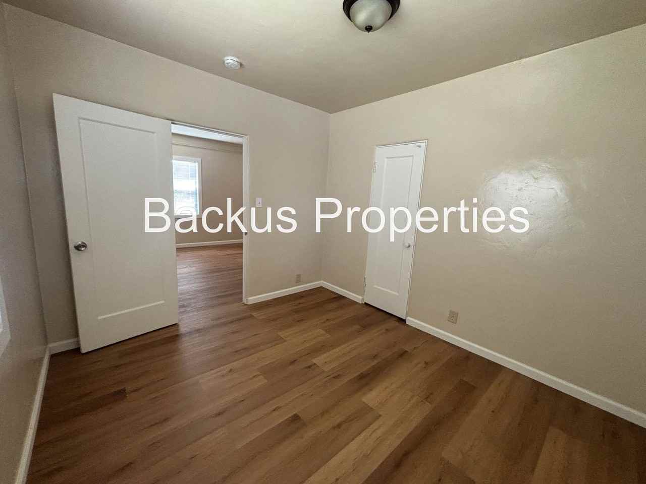 430 Front St - Photo 5 of 13