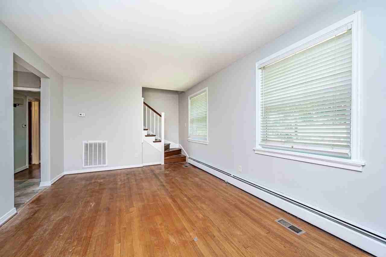 3003 Grant St - Photo 3 of 20