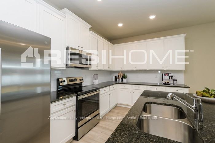 1755 Rookery Rd - Photo 4 of 16
