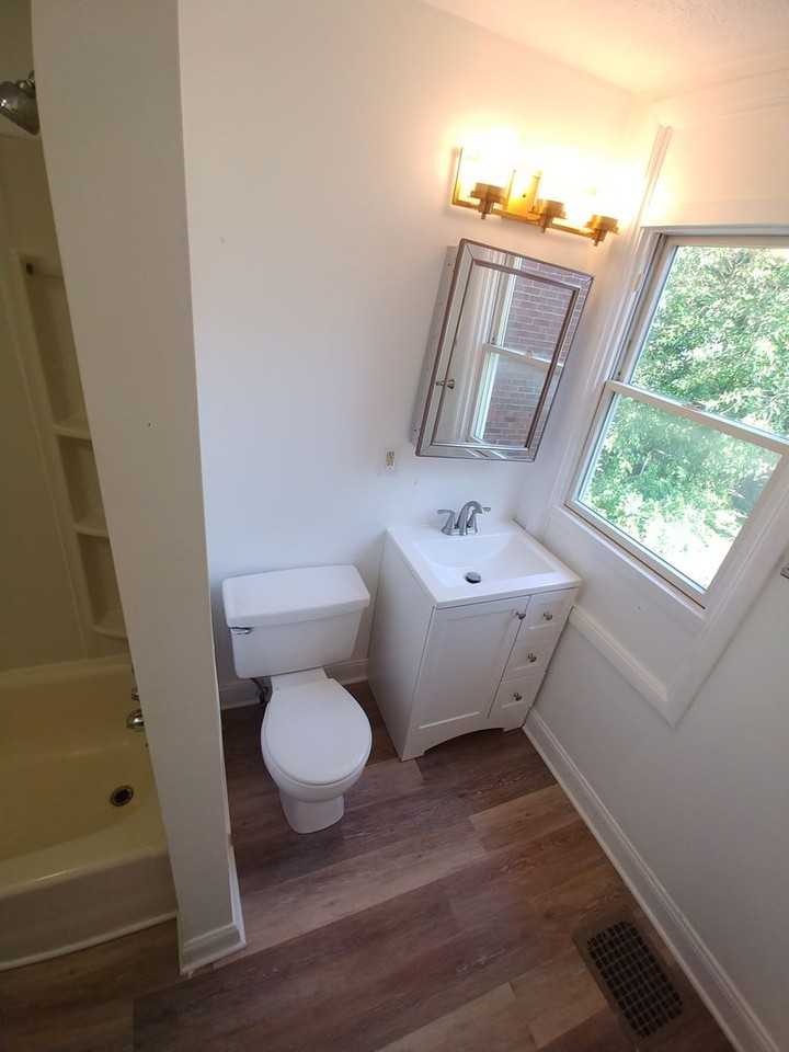 110 Dilworth St - Photo 4 of 7