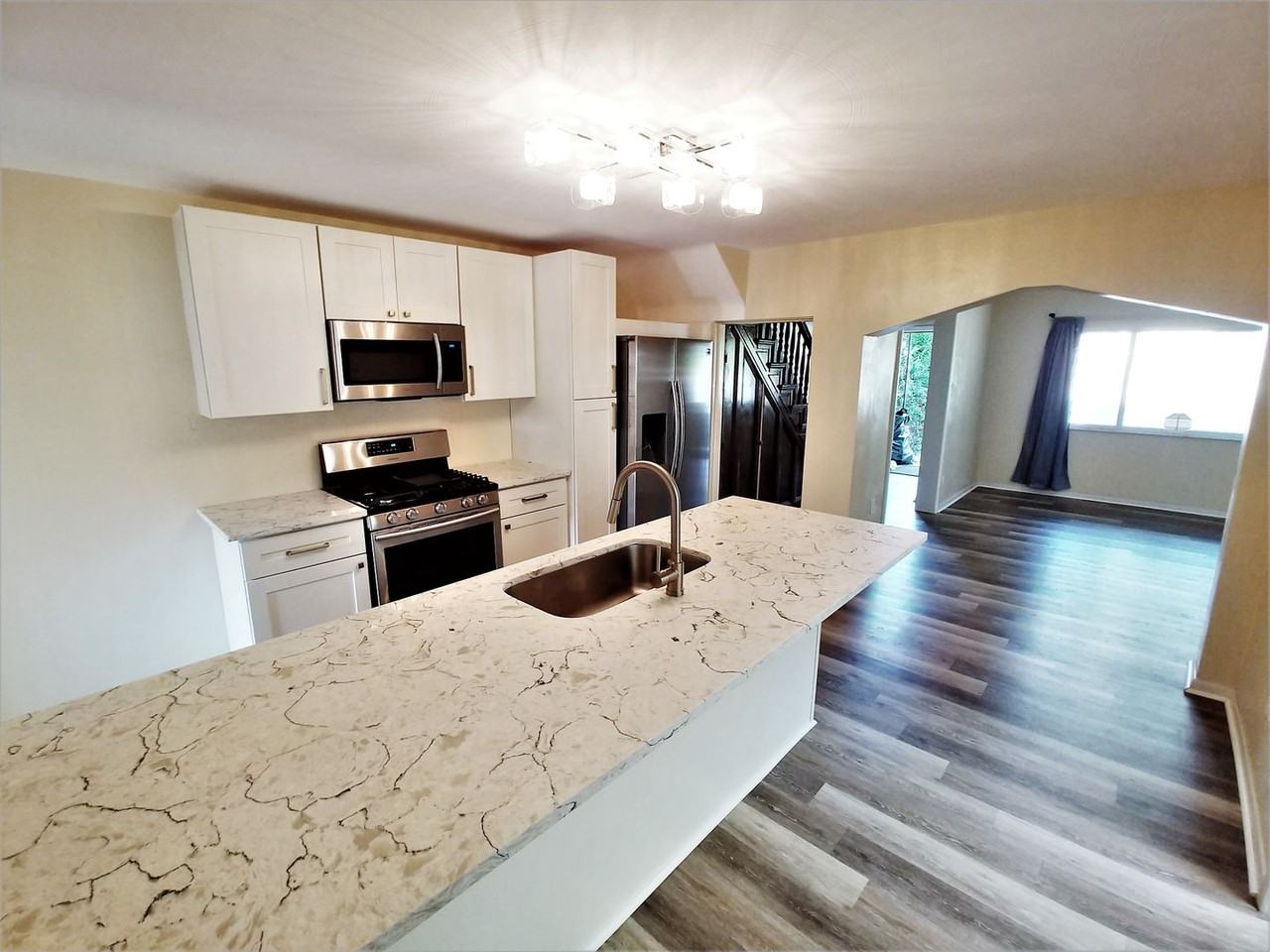 324 Millbridge St - Photo 5 of 17