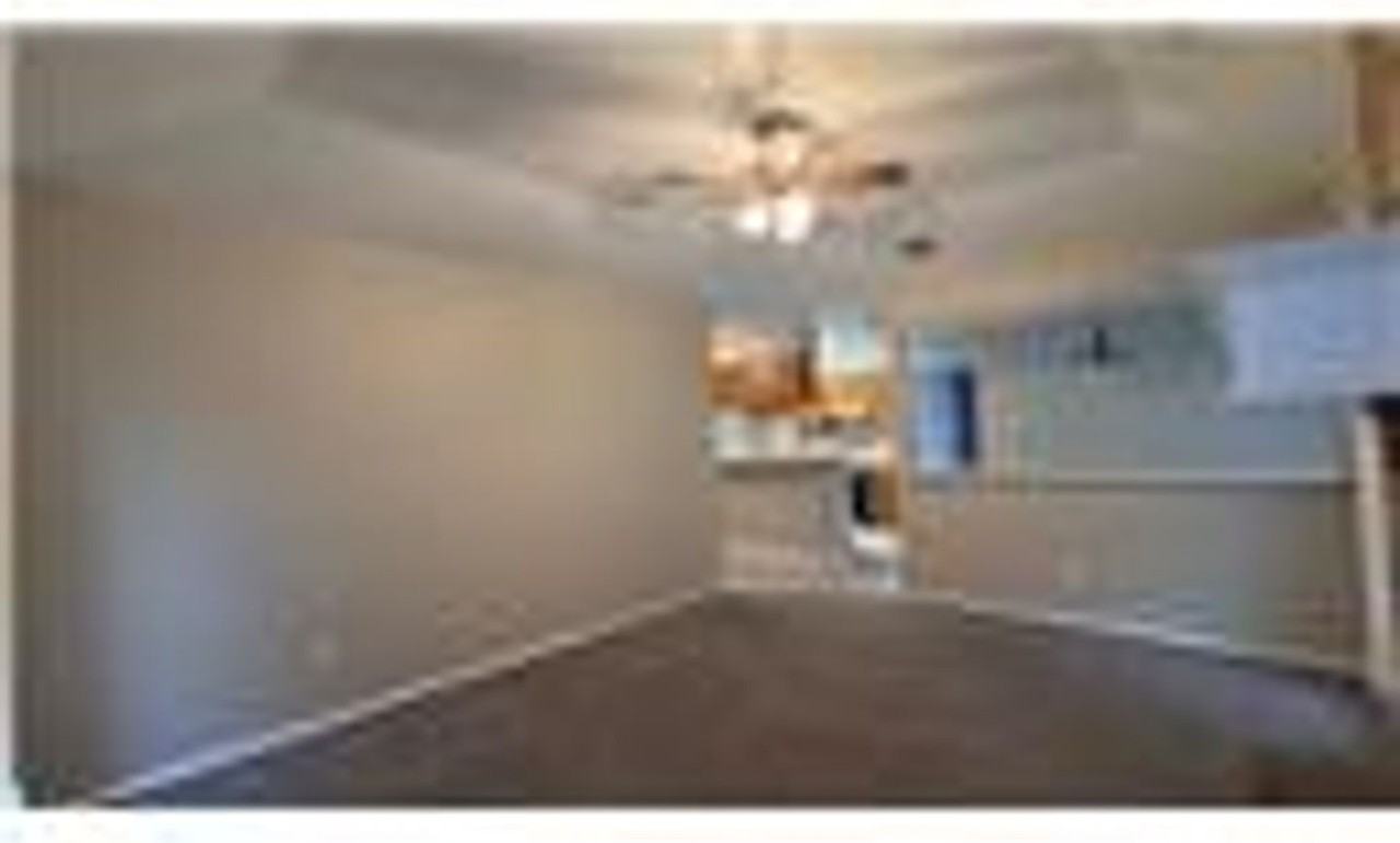 2509 Persimmon St - Photo 3 of 16