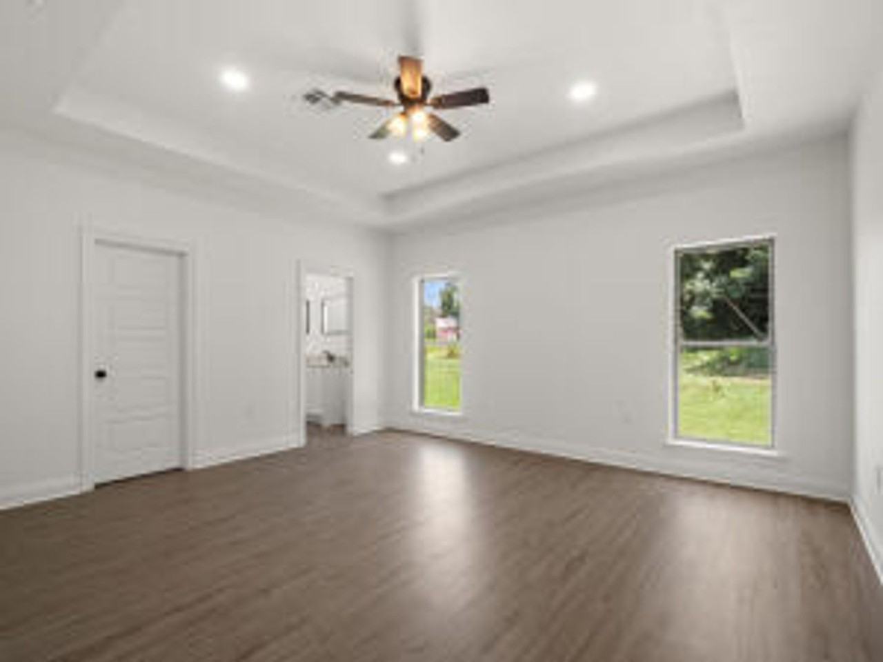 1281 Miller St - Photo 7 of 15