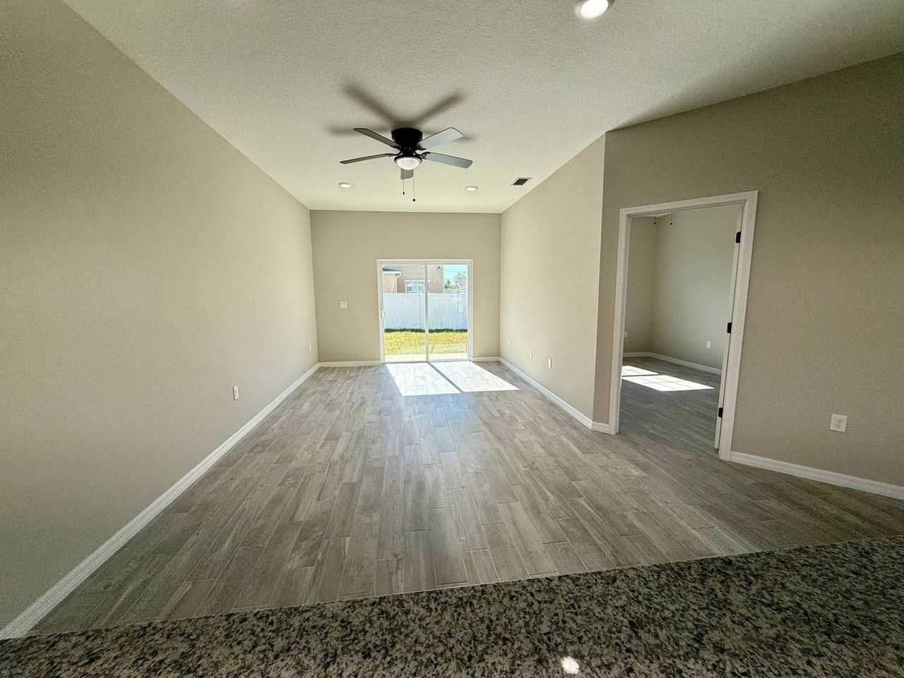 780 Platypus Ct - Photo 7 of 17