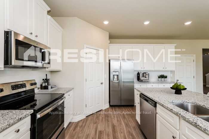 1687 Rookery Rd - Photo 4 of 18