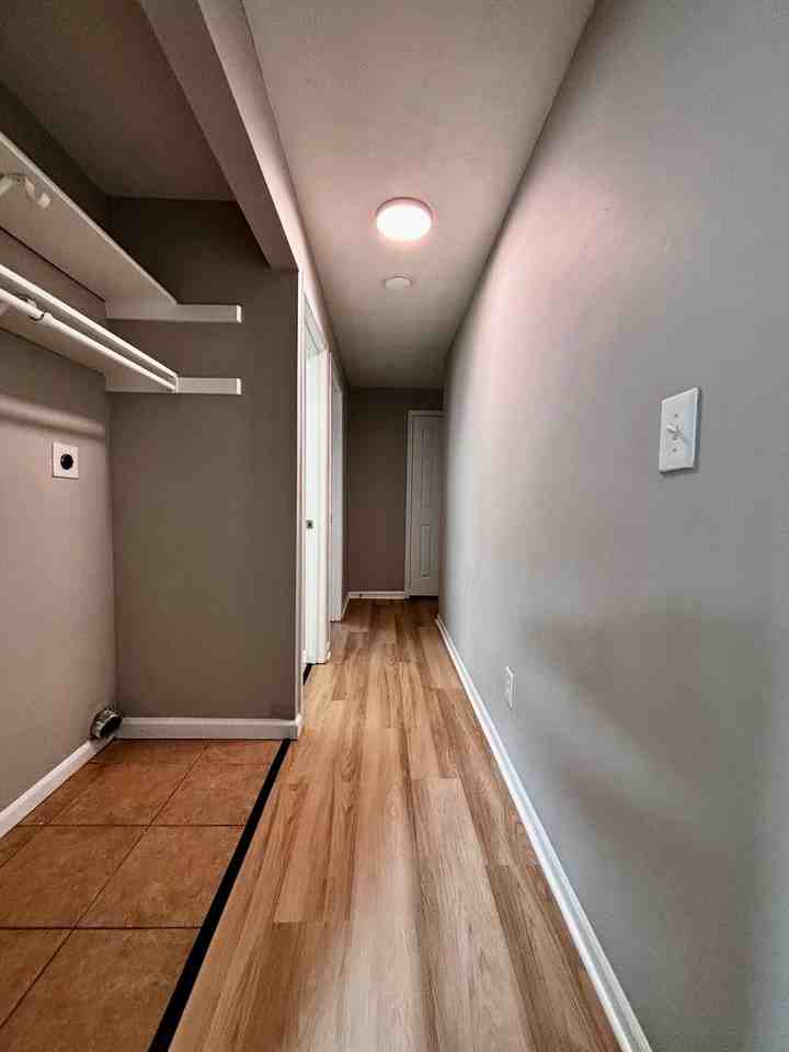 521 S Main St - Photo 6 of 10