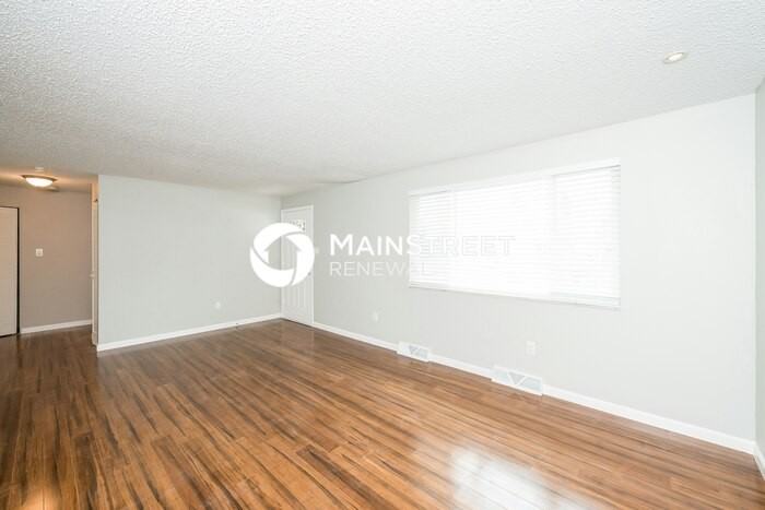 2161 Wyandot Dr - Photo 5 of 17