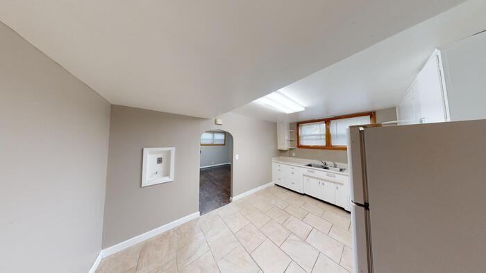 1618 1/2 E Avenue E - Photo 5 of 20