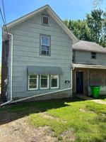 featured image of 457 Woodland Ave