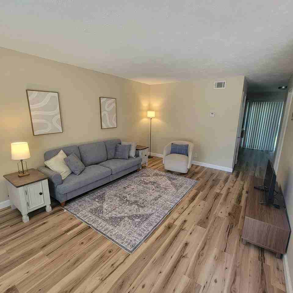 1010 Country Club Rd - Photo 2 of 15