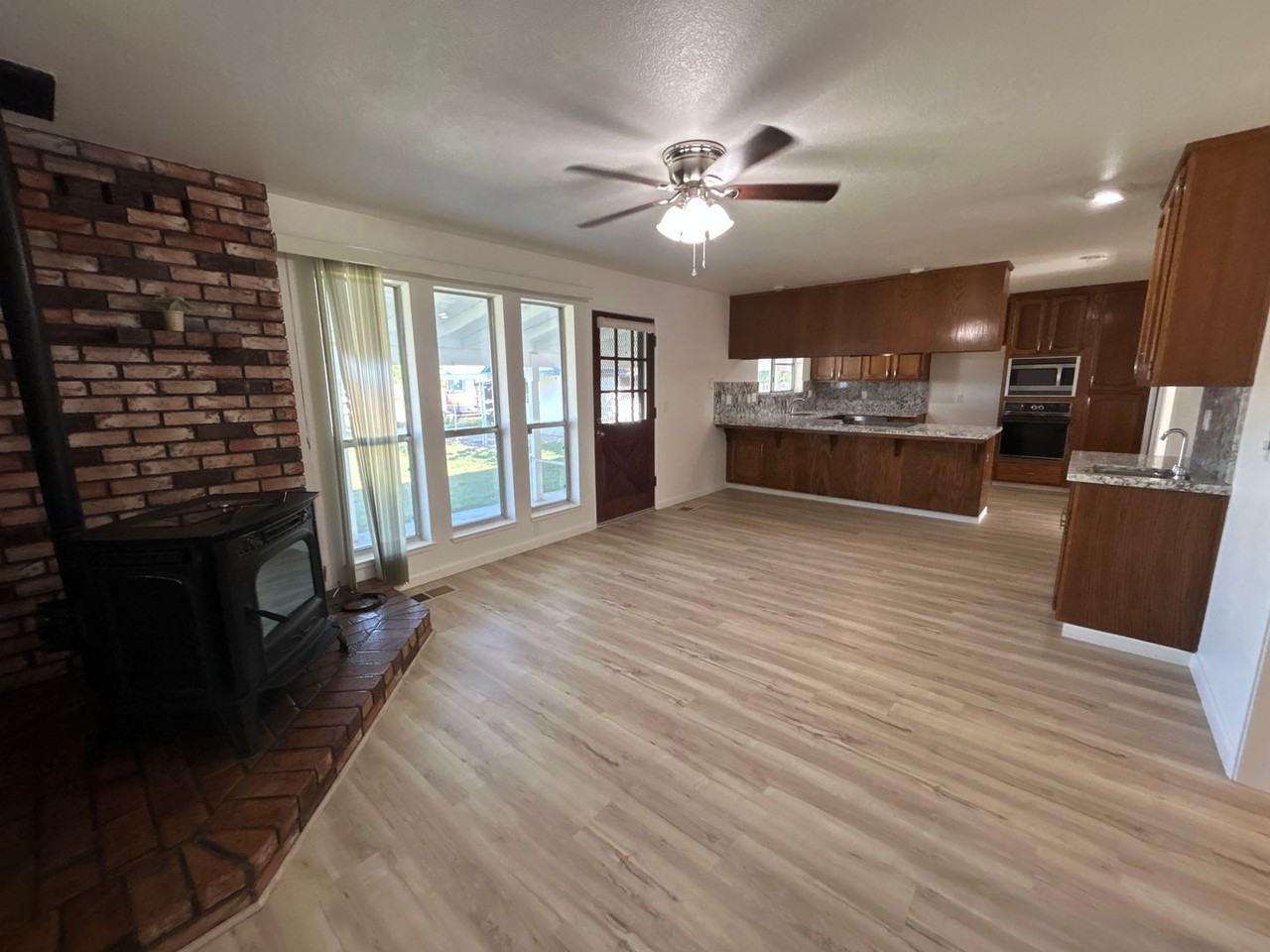 10680 Cleveland Ave - Photo 2 of 41