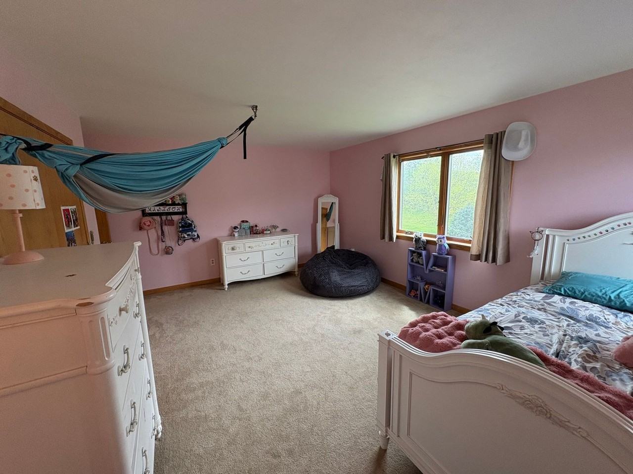 2065 Whisper Ridge Dr - Photo 3 of 34