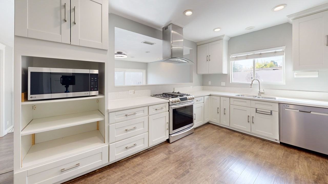 2272 Orangewood Pl - Photo 5 of 14