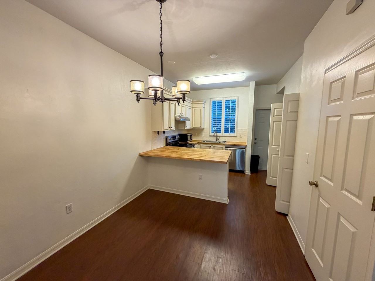 3521 Sw 30th Way - Photo 4 of 25