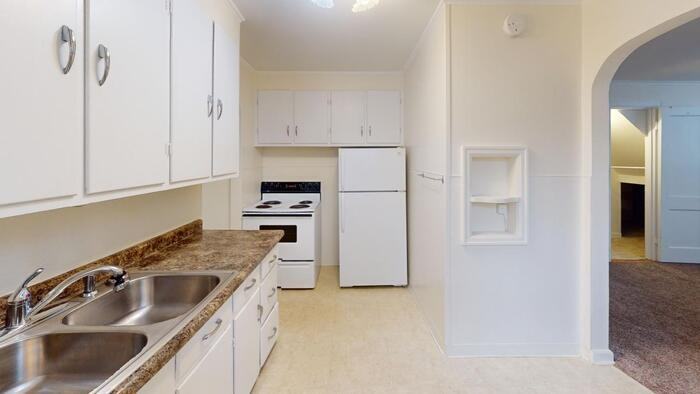 512 N 2nd St #2 - Photo 2 of 6