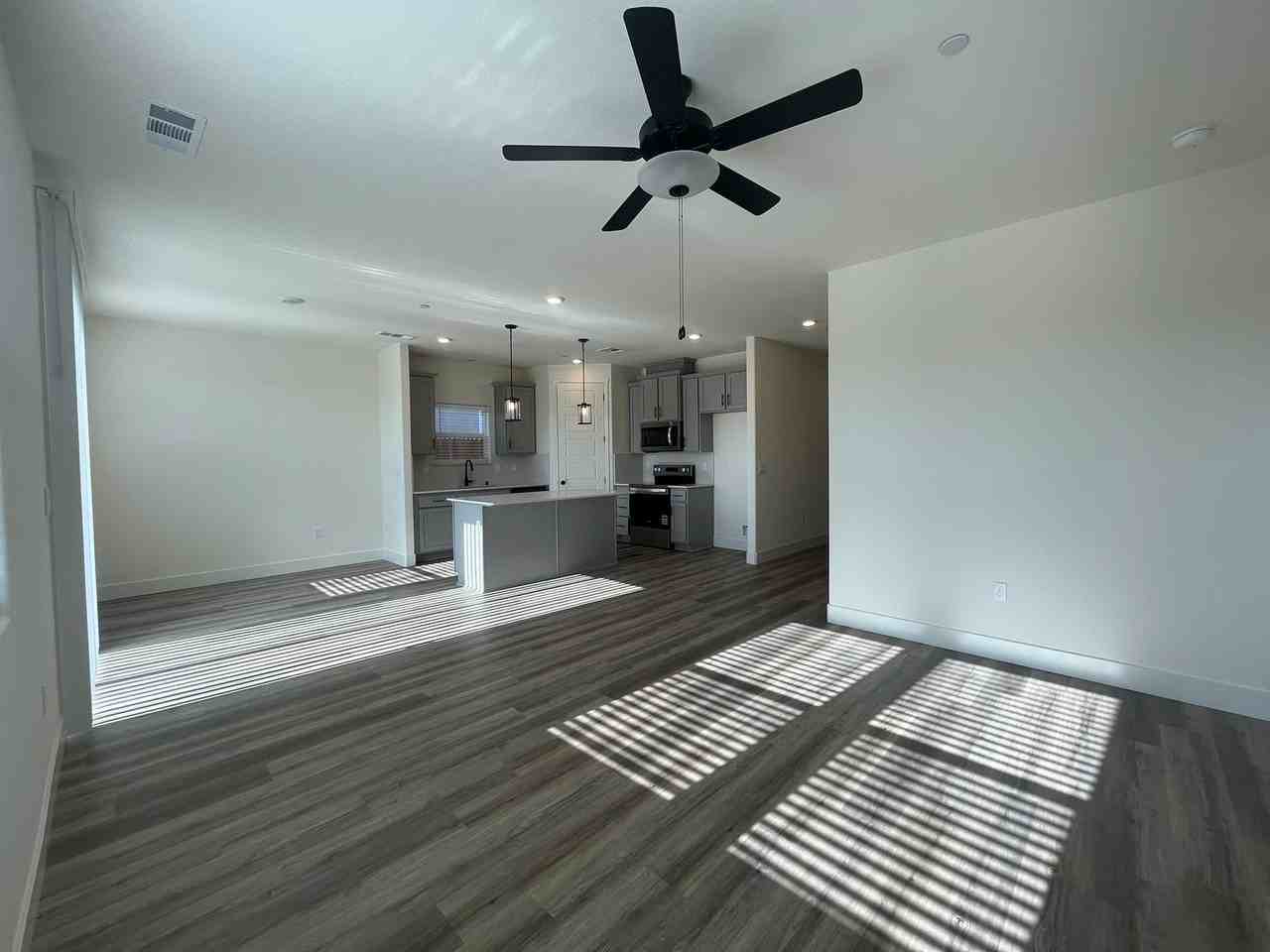2312 N Kayenta St - Photo 3 of 25