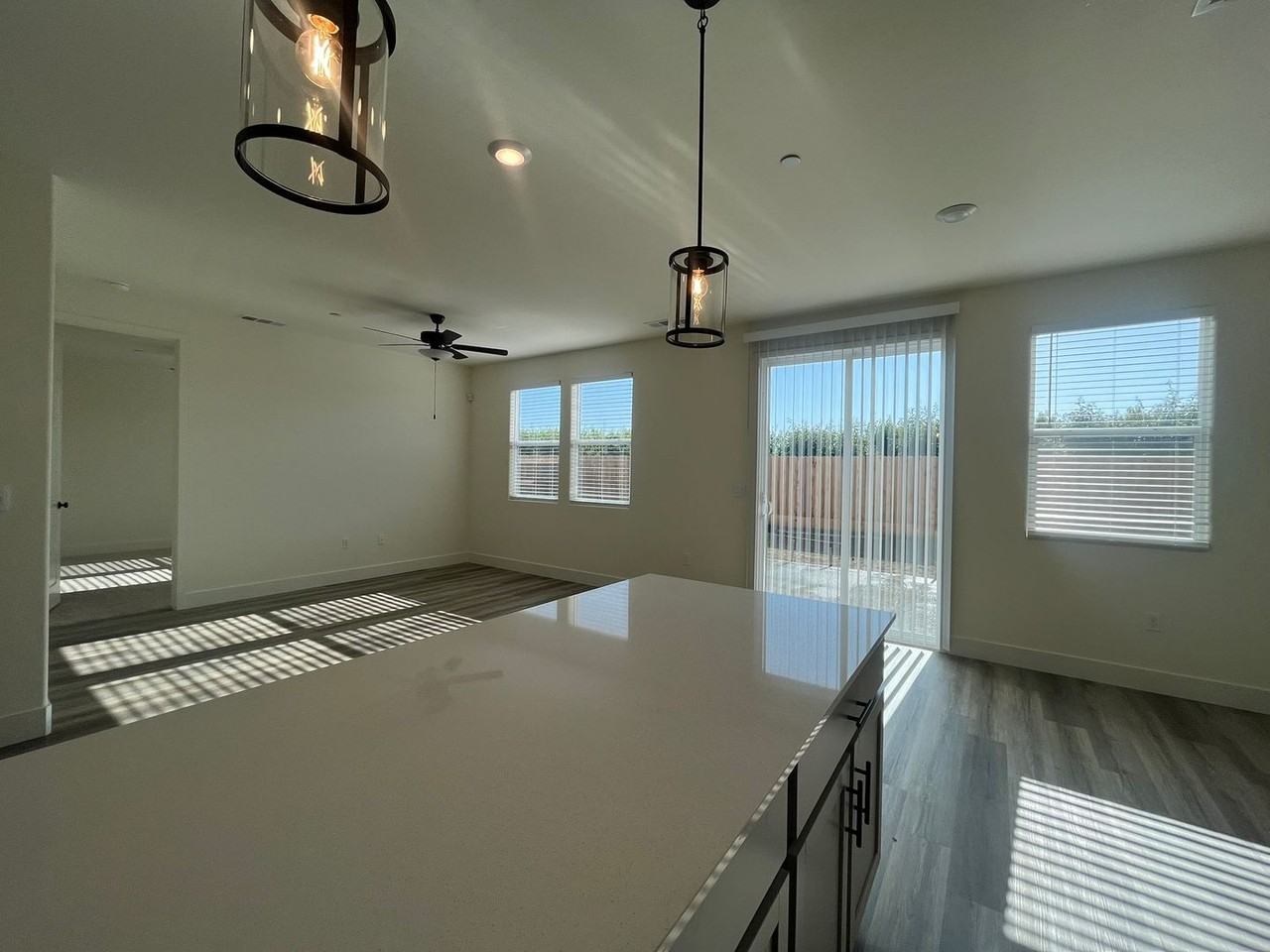 2312 N Kayenta St - Photo 4 of 25