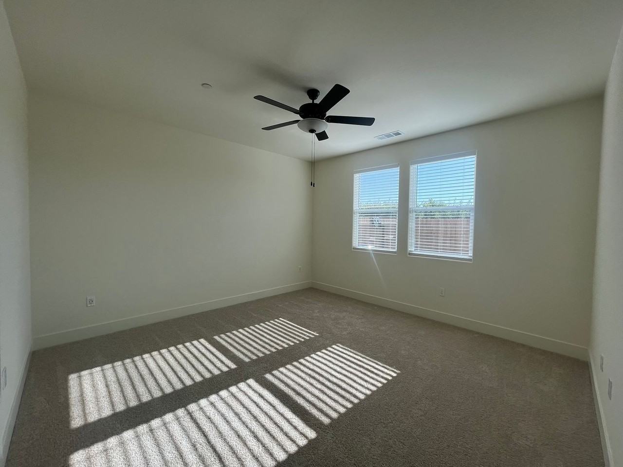 2312 N Kayenta St - Photo 5 of 25