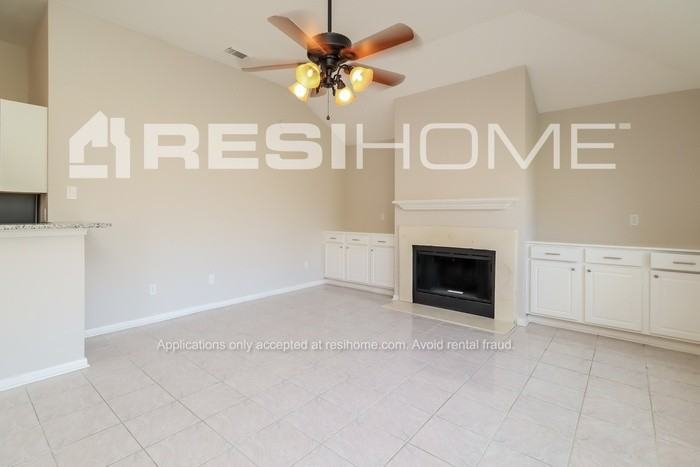 7866 Sawmill Trl - Photo 3 of 24