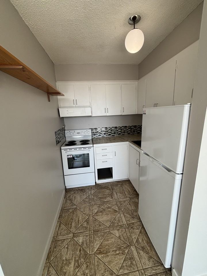 Bute St & Pendrell St #604 - Photo 7 of 13