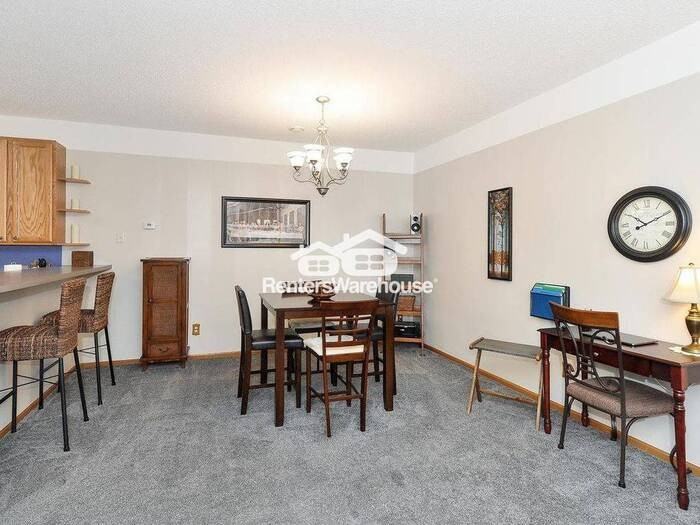 9585 Queensland Ln N - Photo 3 of 11