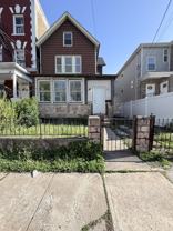 1069 Mary St - Photo 1 of 1