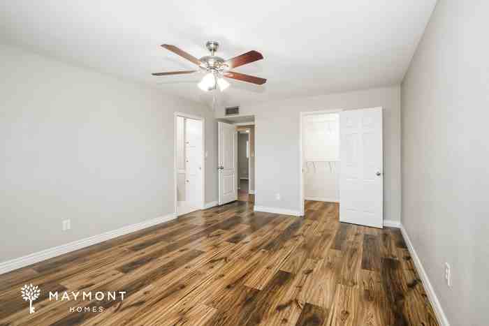 525 E Geneva Dr - Photo 7 of 15