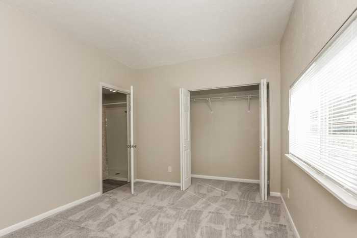 28 S 6th St - Photo 7 of 12