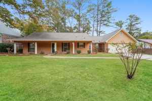 featured image of 7 Sandway Dr