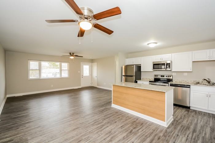 8879 Zodiac Dr - Photo 4 of 11