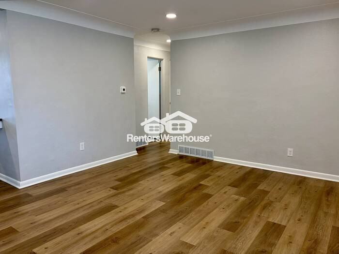 3614 N Monaco Street Pkwy - Photo 2 of 14