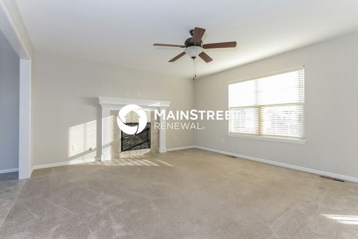 19200 Corbyn Ln - Photo 4 of 17