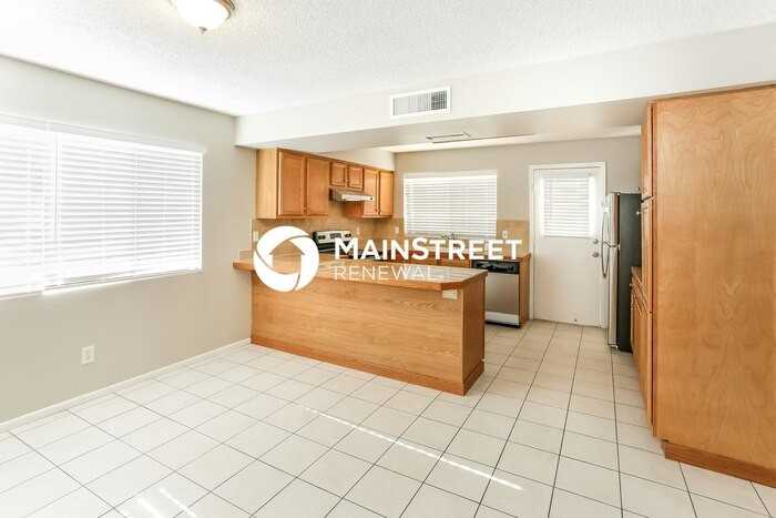 7102 W Carol Ave - Photo 5 of 16