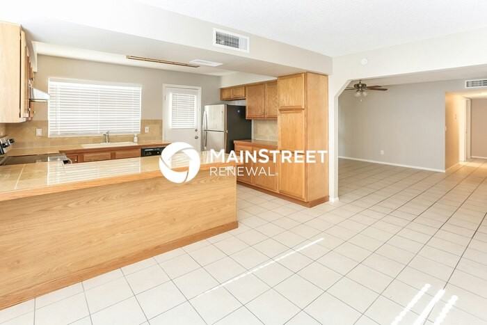 7102 W Carol Ave - Photo 6 of 16