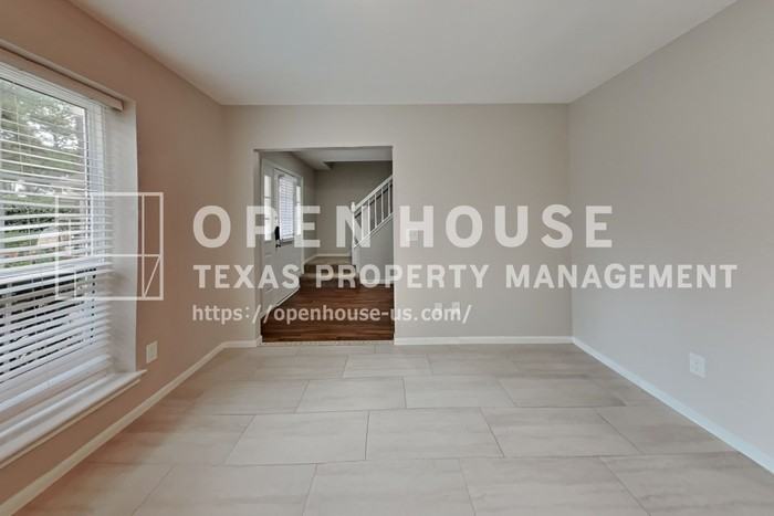 16811 Country Bridge Rd - Photo 5 of 24