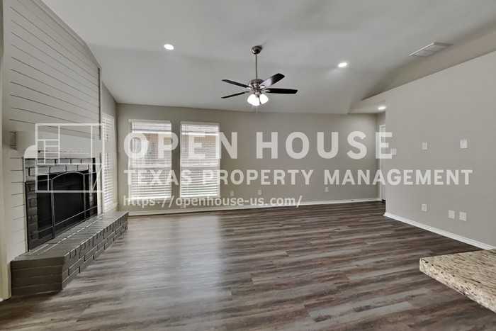 9119 Newkay Ln - Photo 6 of 21