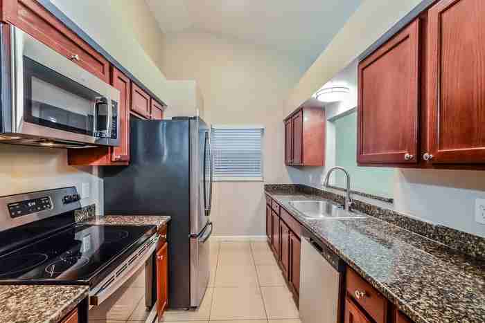 2645 Talladega Dr - Photo 7 of 16