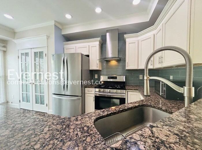 3951 Hartlake St - Photo 3 of 22