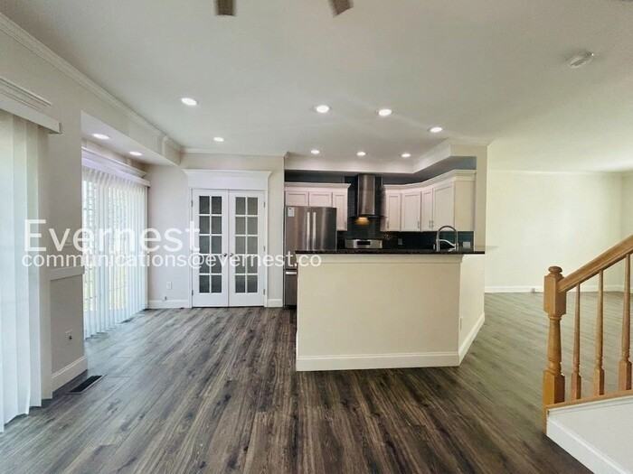 3951 Hartlake St - Photo 4 of 22