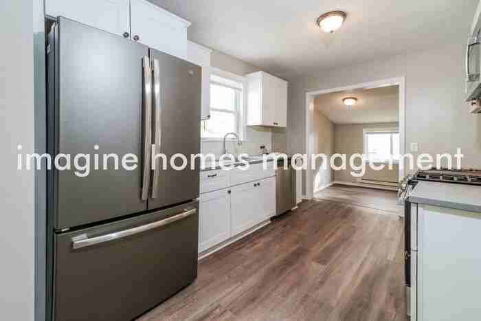 800 27th Ave Ne - Photo 3 of 14