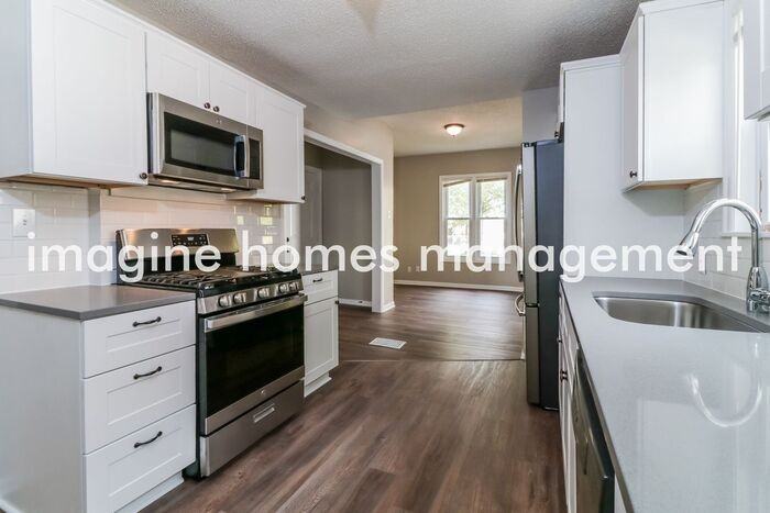 800 27th Ave Ne - Photo 6 of 14