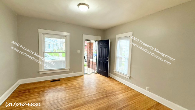 1344 N Dearborn St - Photo 5 of 19