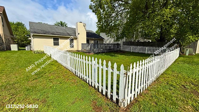 3661 Roxburgh Ct N - Photo 2 of 16