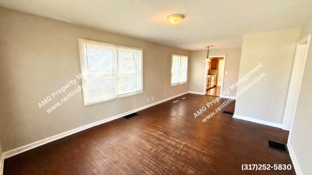 4517 E 16th St - Photo 4 of 17