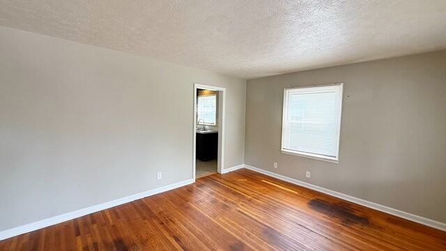 706 Fletcher Ln - Photo 5 of 13