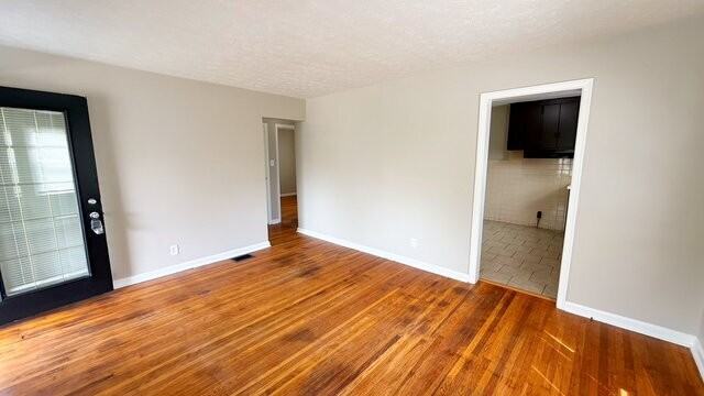 706 Fletcher Ln - Photo 6 of 13
