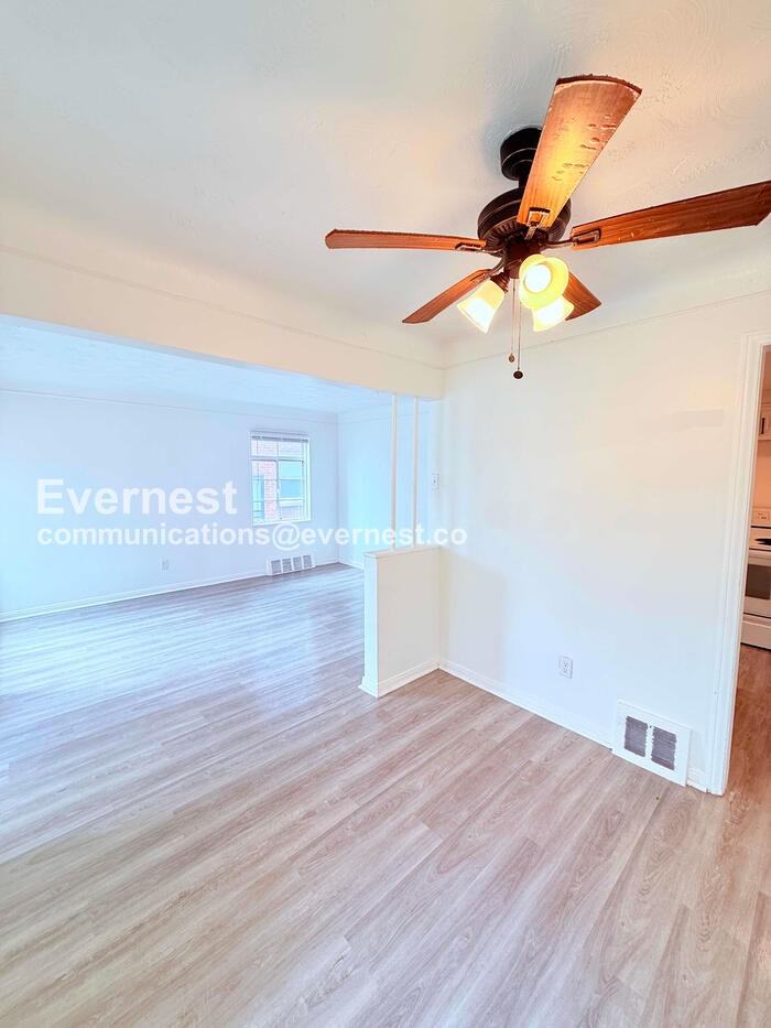 20527 Rosemont Ave - Photo 7 of 31
