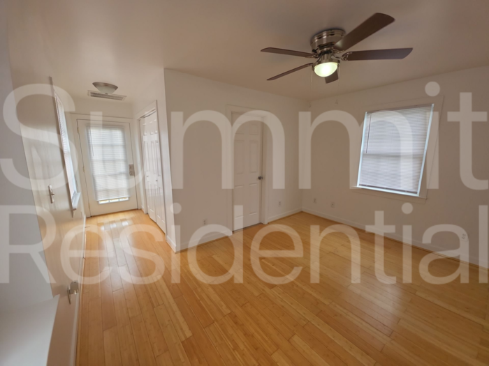 910 Oakwood Ave - Photo 6 of 12