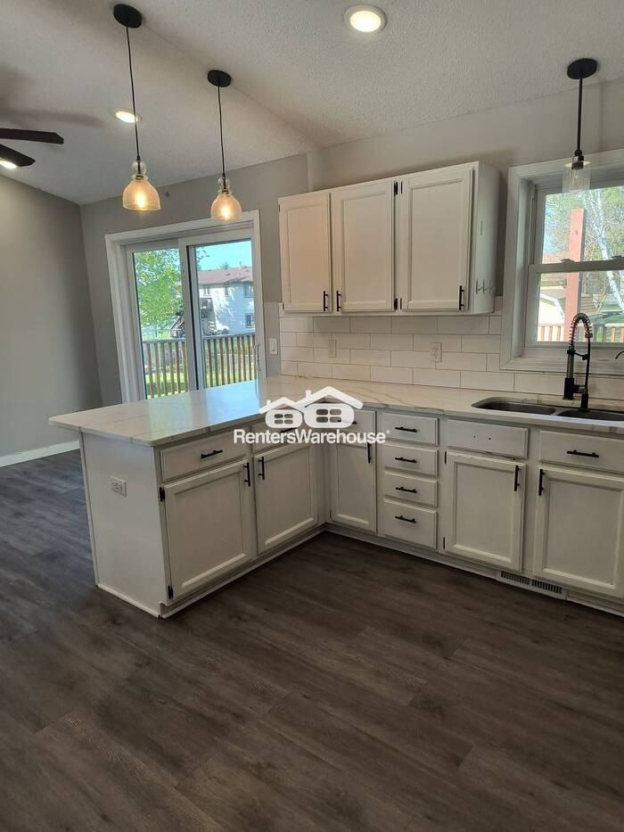 14649 Harrington Pl - Photo 3 of 46