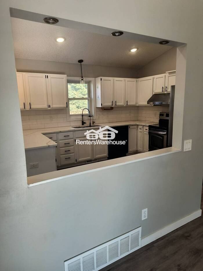 14649 Harrington Pl - Photo 4 of 46